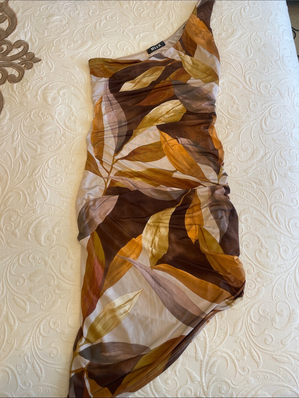 Asymmetrical One-Shoulder Leaf-Print Dress in Brown & Gold